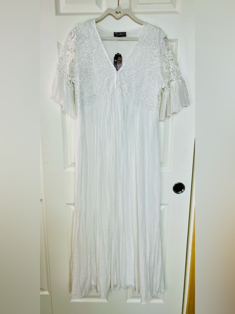 J Gee Elegant White Lace Empire-Waist Boho Maxi Dress Size Medium - Picture 3 of 14